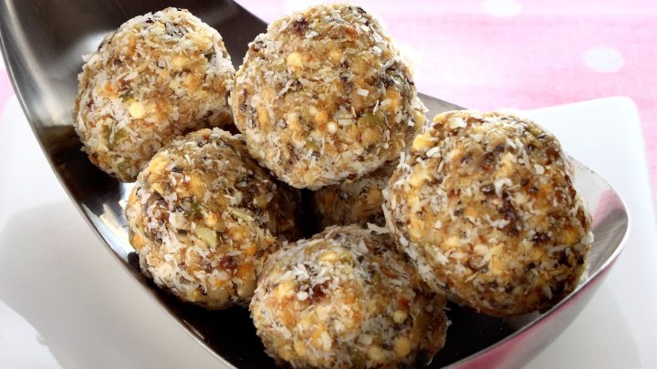 Cookie Dough Protein Balls Recipe (simple Ingredients)