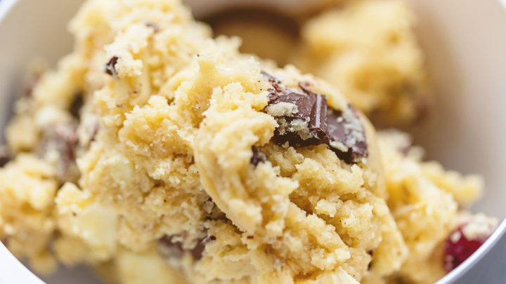 Keto Cookie Dough – Delicious Fat Bombs, No Carbs!